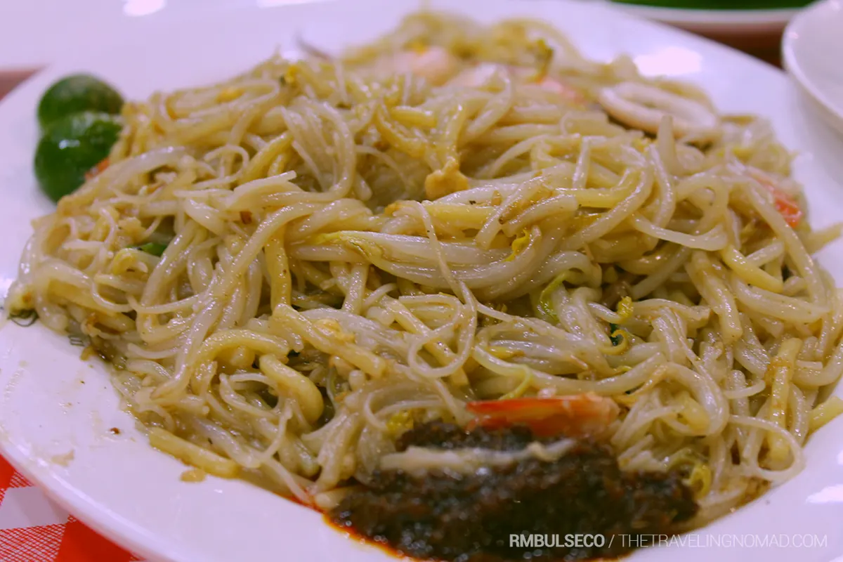 Singapore-style fried Hokkien mee with prawns, sambal and calamansi